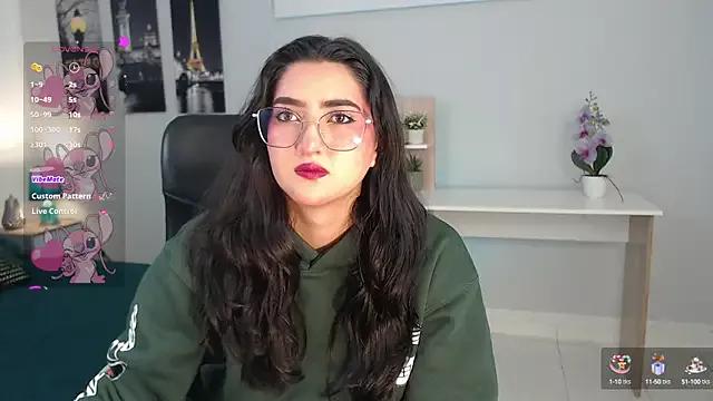 madame_lottie from StripChat
