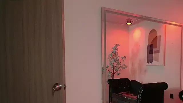 Madame_scarlet from StripChat is Freechat