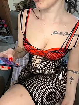 MadameBlu from StripChat is Freechat