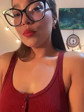 MadameNat from StripChat