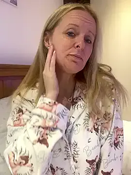 Madamlillyrose from StripChat