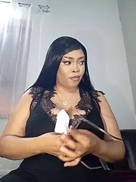 MadamPinky from StripChat is Freechat
