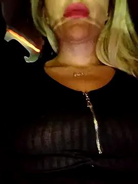 Madamx14 from StripChat