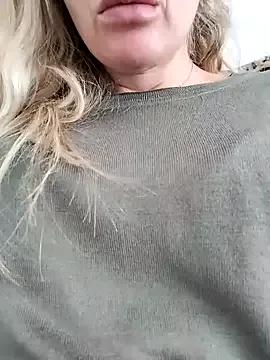 Madamx14 from StripChat