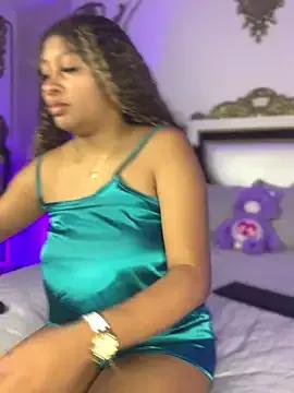 MaddisonClark from StripChat is Freechat