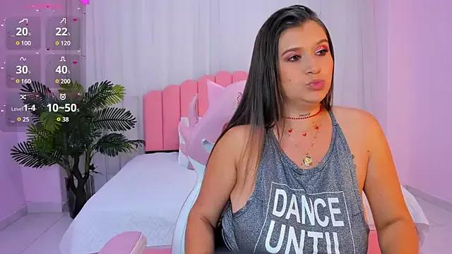 Maddy__bigboobs from StripChat is Freechat