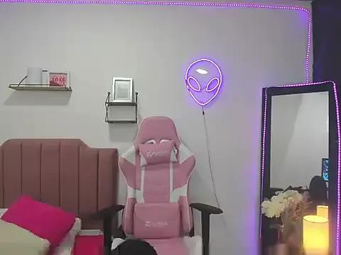 Try our streaming cams variety and talk on a personal level with our adorable girls streamers, showing off their bountiful shapes and dildos.