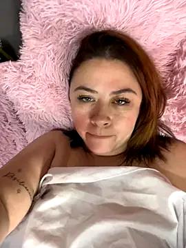 Maddy_Bloomm from StripChat