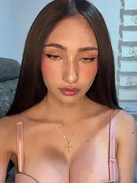 Maddy_Jones from StripChat