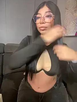 Maddy_Piink from StripChat is Freechat