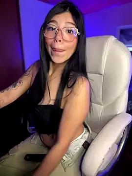 Maddy_Piink from StripChat is Freechat