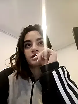 Maddy_Rouse1 from StripChat is Freechat