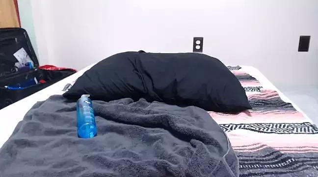 MaddyCDslut from StripChat