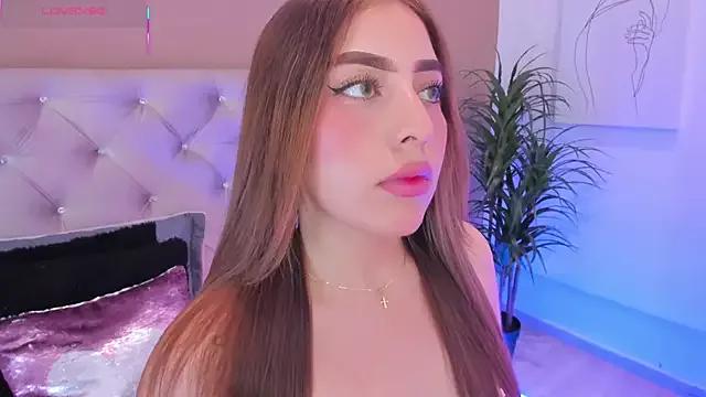 MaddyyLennon from StripChat