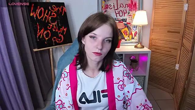 Madelaineses from StripChat is Freechat
