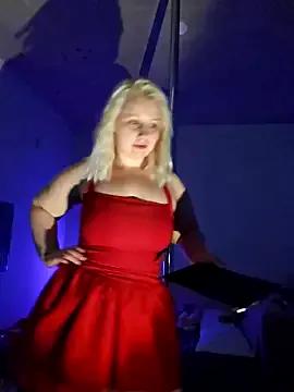 MadelynDaisyMoanroe from StripChat