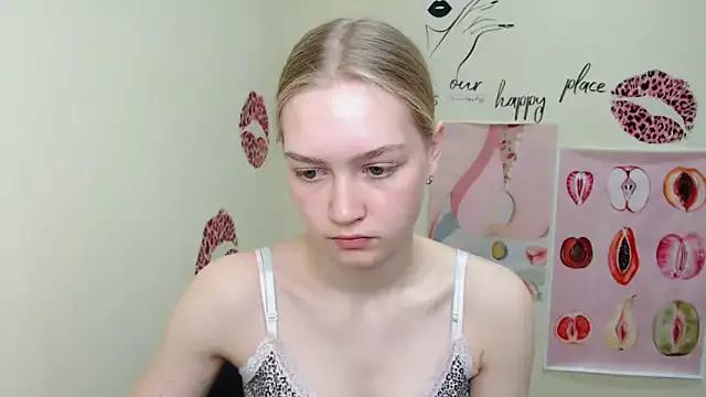 MademoiselleCl from StripChat is Freechat