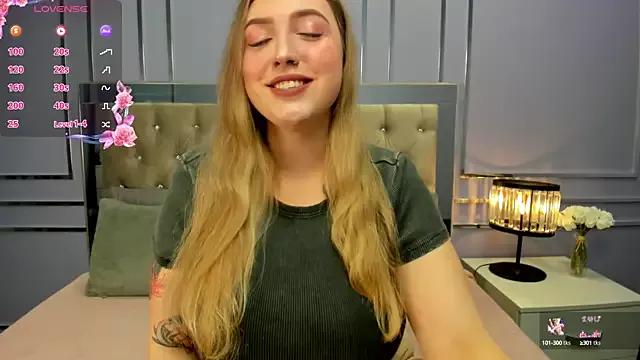 MadieDarby from StripChat is Freechat