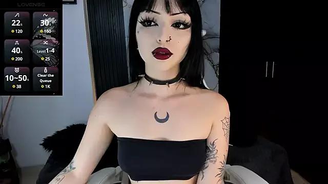 Try our streaming cams variety and talk on a personal level with our adorable girls streamers, showing off their bountiful shapes and dildos.