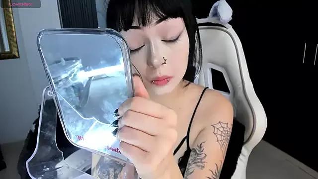 Try our streaming cams variety and talk on a personal level with our adorable girls streamers, showing off their bountiful shapes and dildos.