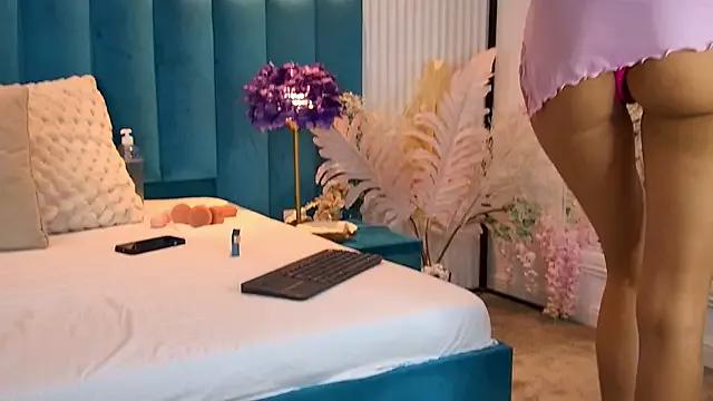 Try our streaming cams variety and talk on a personal level with our adorable girls streamers, showing off their bountiful shapes and dildos.