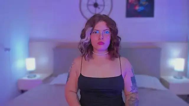 MadissonMoore from StripChat is Freechat