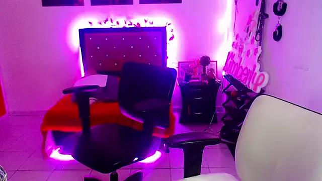 Try our streaming cams variety and talk on a personal level with our adorable girls streamers, showing off their bountiful shapes and dildos.