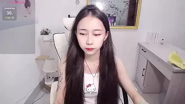 Maevew from StripChat is Freechat