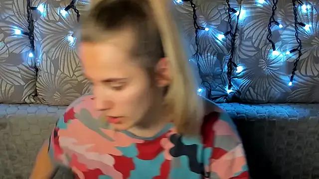 MaggieCake from StripChat