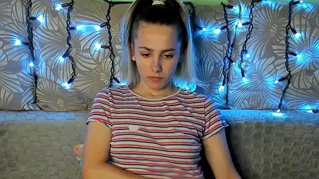 MaggieCake from StripChat