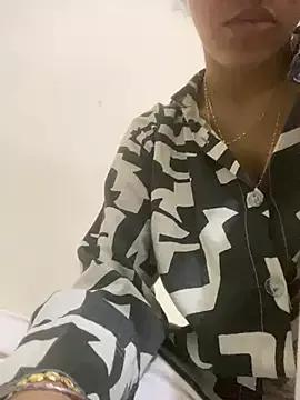 MaggieMasala from StripChat