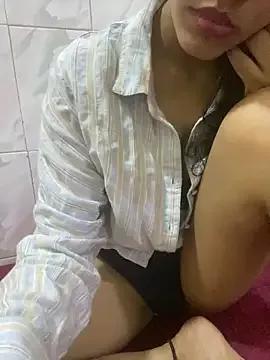 MaggieMasala from StripChat