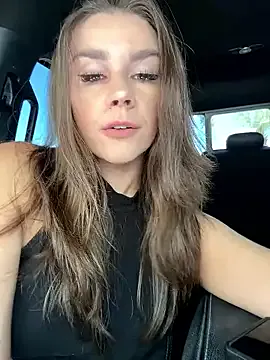 MaggyMayI on StripChat 