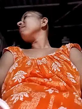 Magic-heart1 from StripChat