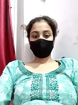 magicmoment00786 from StripChat is Freechat