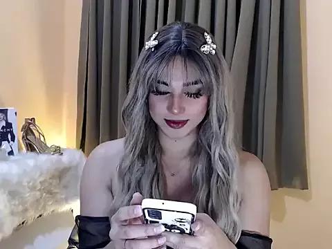 magnificent_kitana from StripChat is Freechat