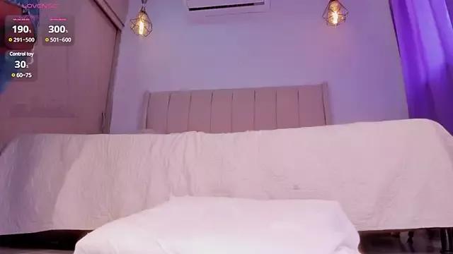 Mahia_Jimenez from StripChat is Freechat