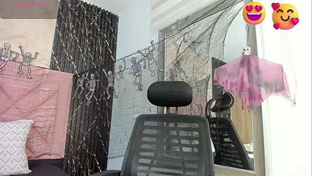 Maia_bianchi from StripChat