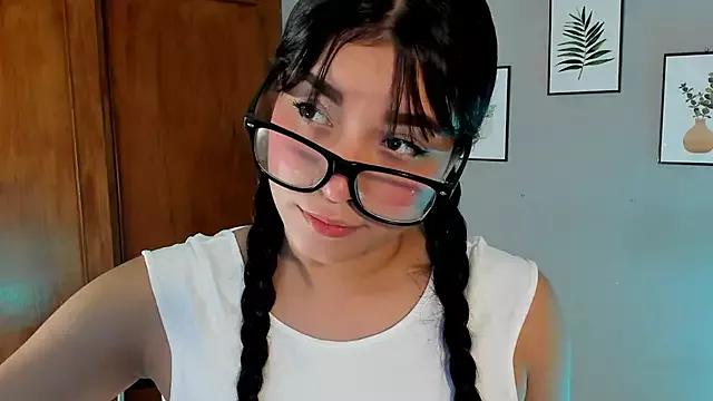 Maia_W10 from StripChat