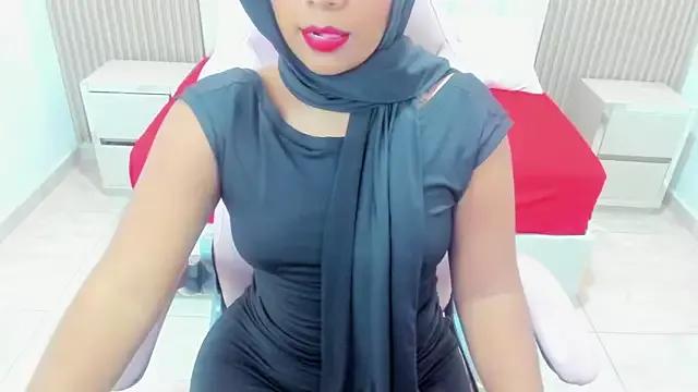 Maisa_nevaeh from StripChat is Freechat