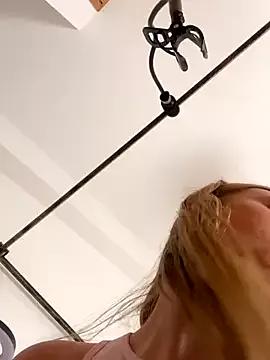 Maja_Sofie from StripChat