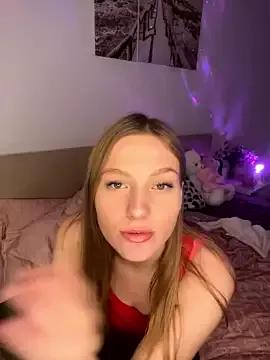 Maja_Sofie from StripChat