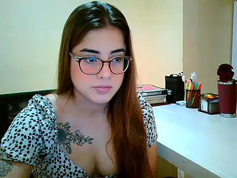 maliamiller from StripChat is Freechat
