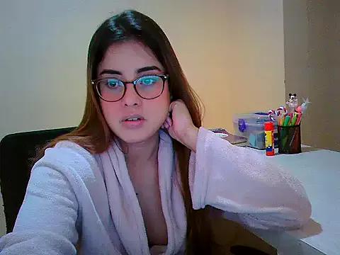 maliamiller from StripChat is Freechat