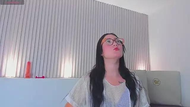 malka_milan from StripChat is Freechat