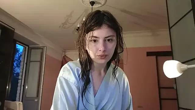 MAMA69LAMA from StripChat is Freechat
