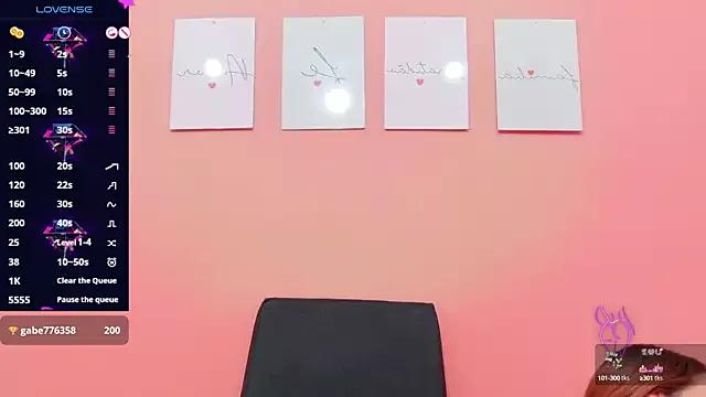 mamaneedsfun from StripChat