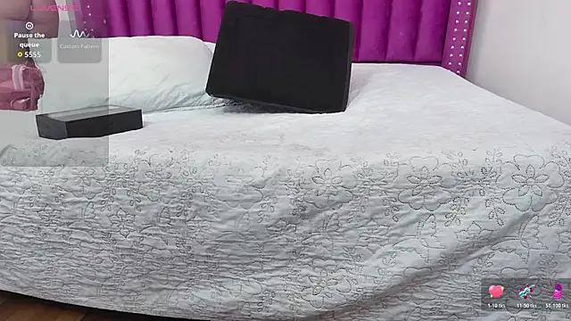 mamaneedsfun from StripChat is Freechat