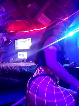 mamasitapetite from StripChat is Freechat