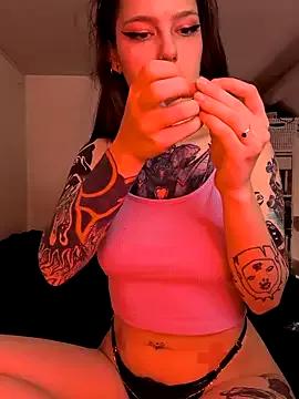 mamiedonuts from StripChat